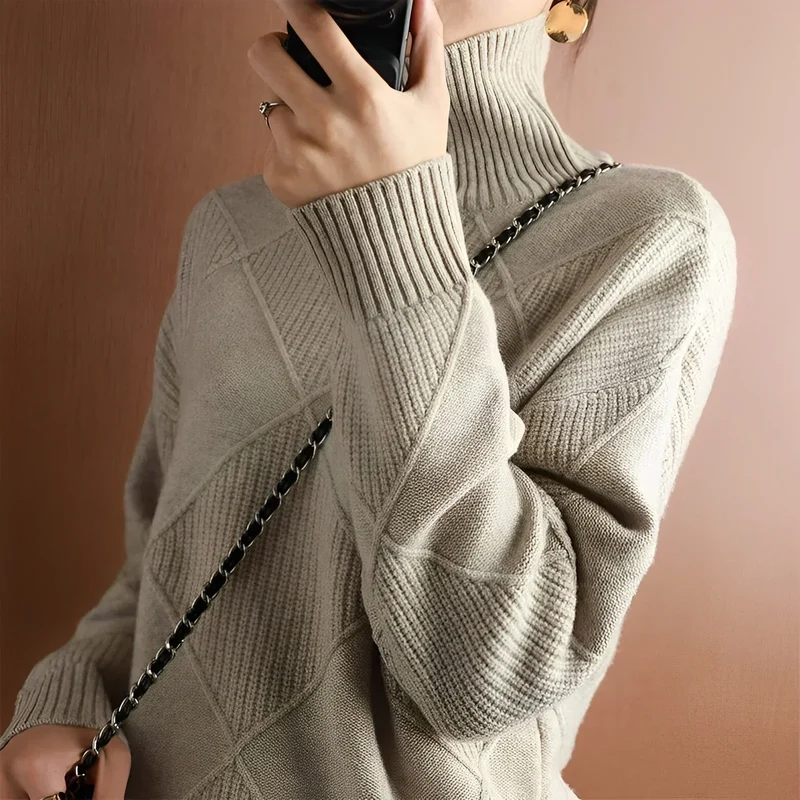 Rauten-Rollkragenpullover – Raffinierte Wärme mit modernem Stil
