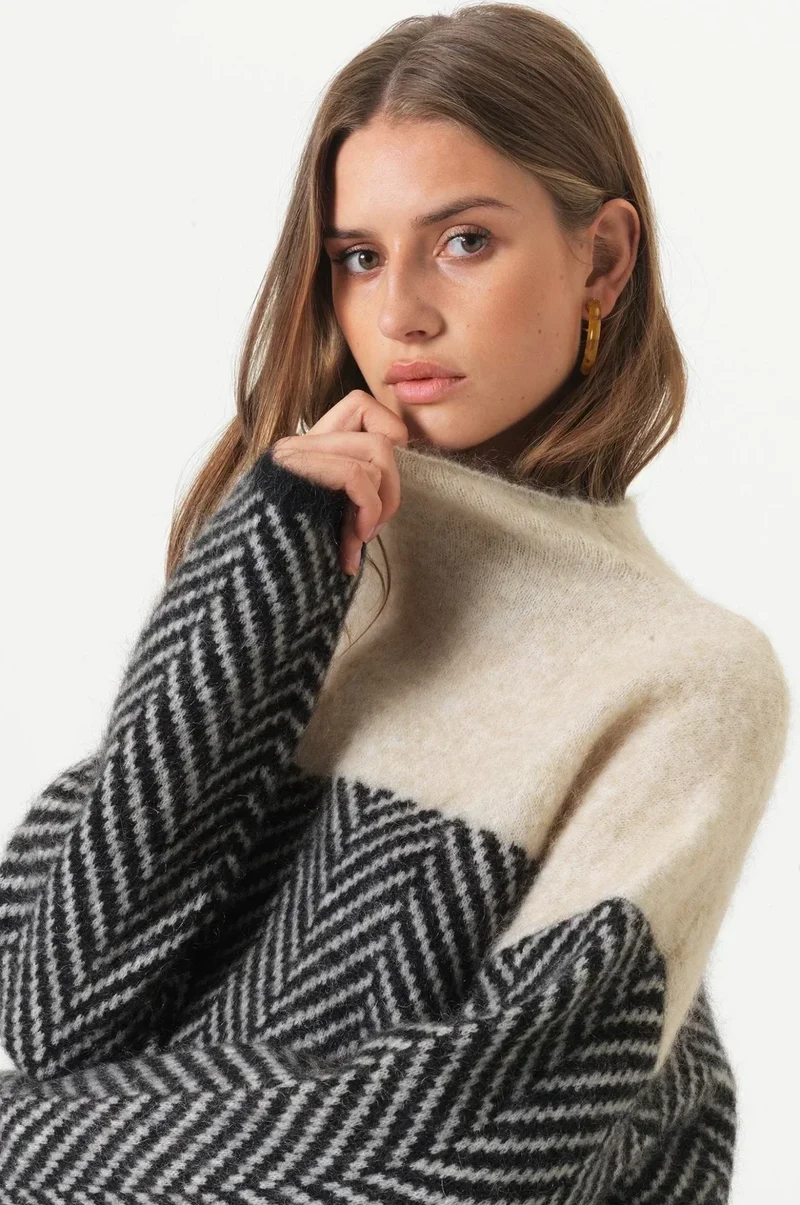 Fleur | Premium Rollkragenpullover aus edlem Strick