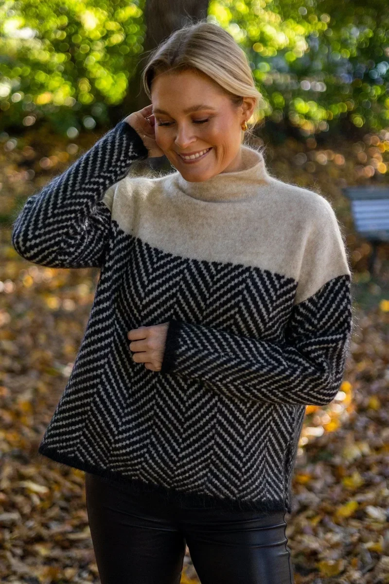 Fleur | Premium Rollkragenpullover aus edlem Strick