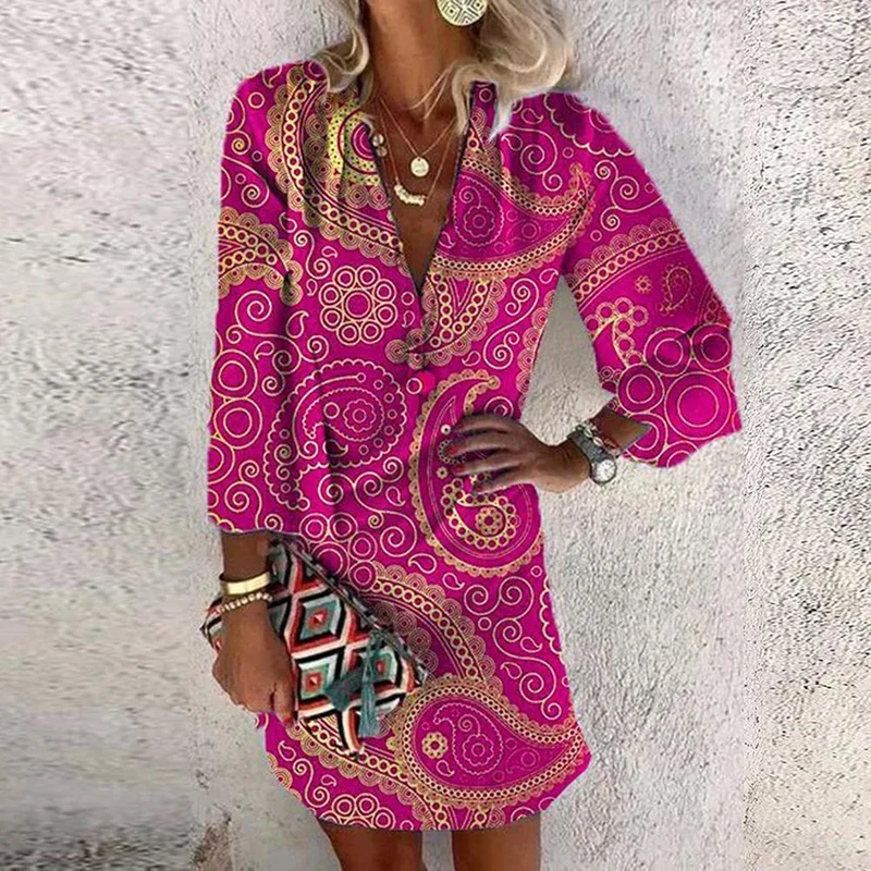 Damen Minikleid in Pink mit Paisley-Muster und V-Ausschnitt
