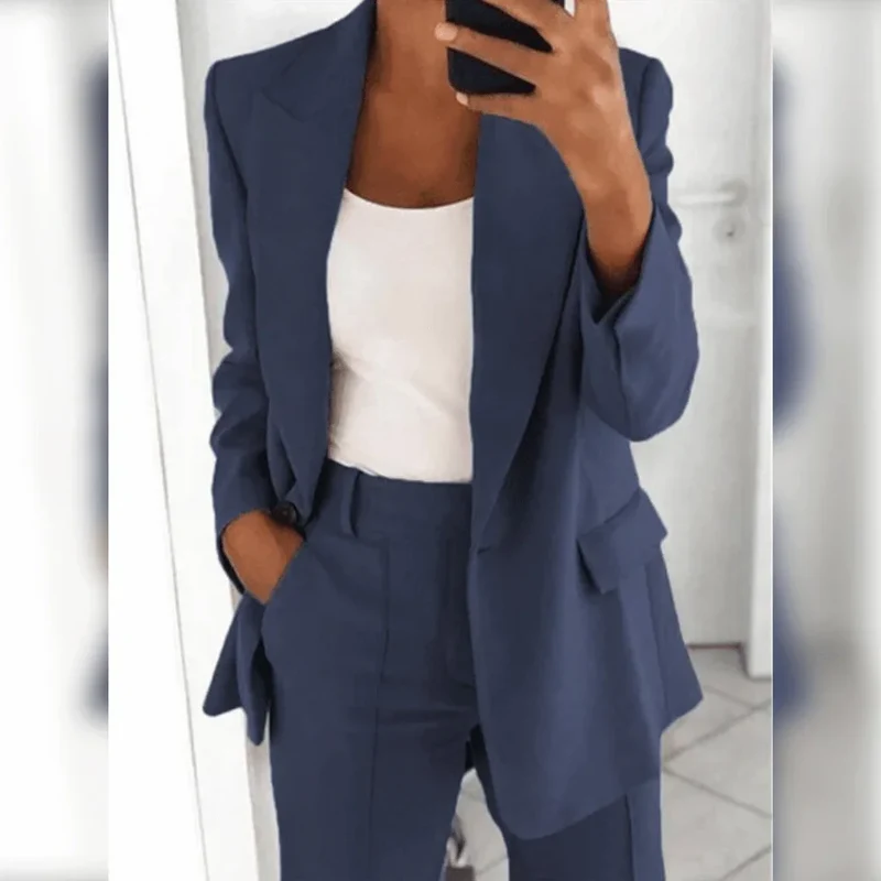Damen Business Anzug mit geradem Schnitt und schlichtem Design
