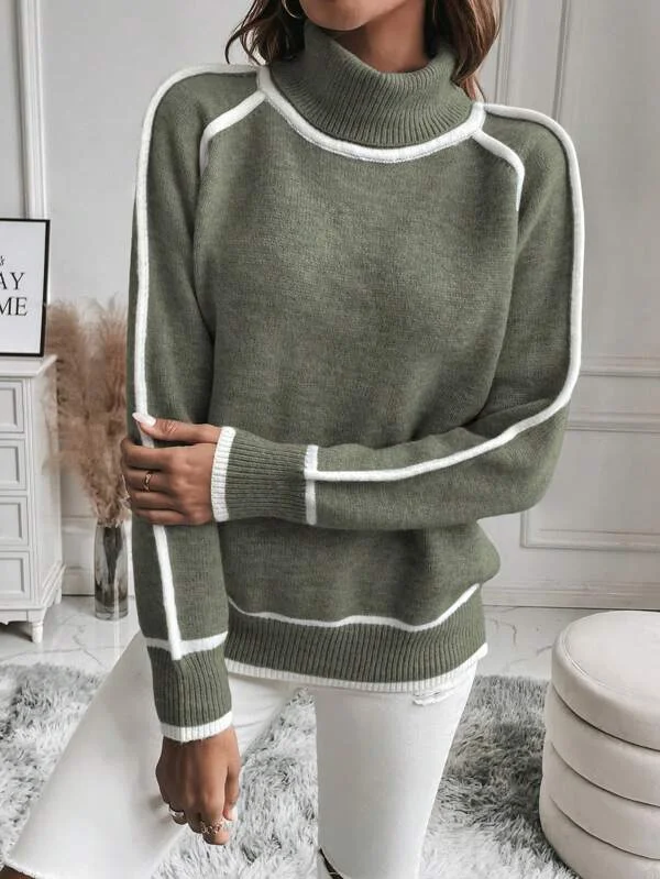Damen Rollkragenpullover mit weißen Streifen in Grün