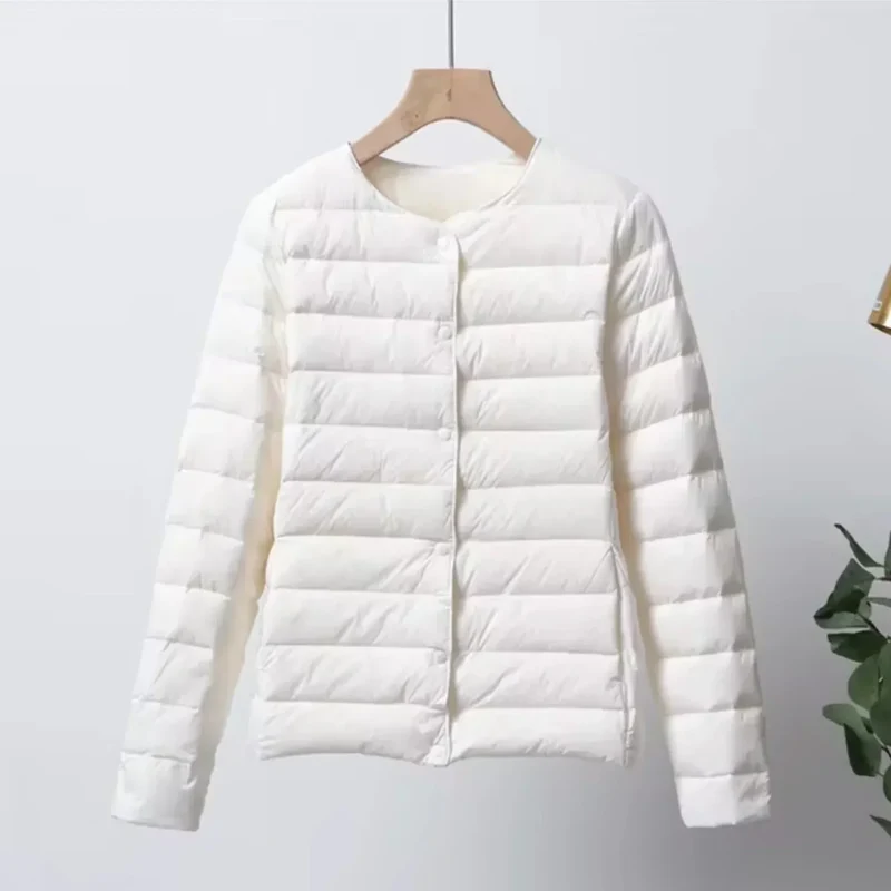 Leichte Damen Steppjacke mit Knopfleiste