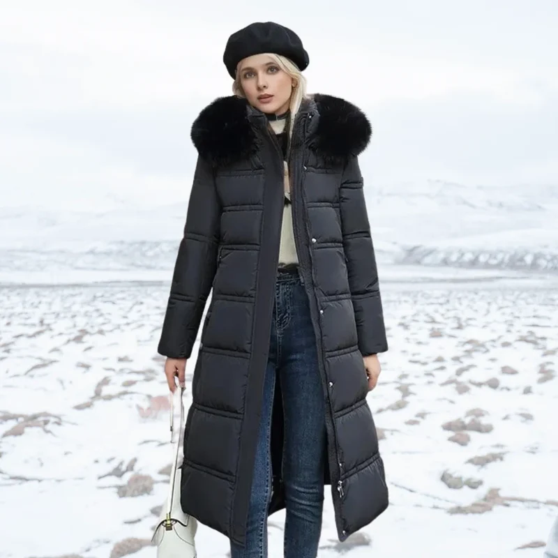 Lange Daunenjacke für Damen mit Kapuze und Kunstfellbesatz