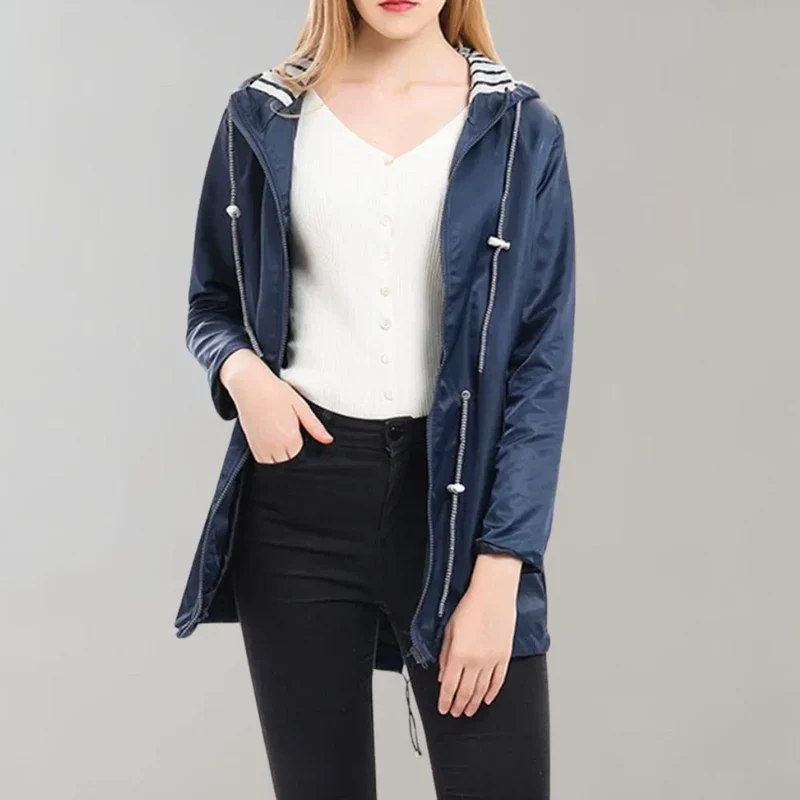Damen Regenjacke mit gestreiftem Innenfutter und Reißverschluss