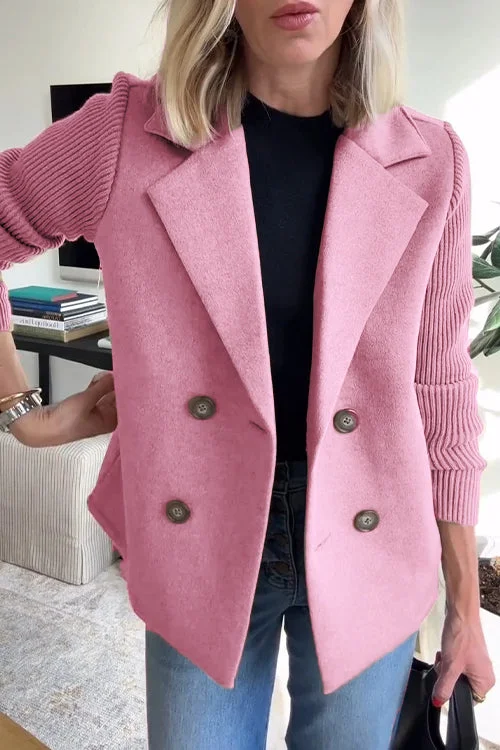 Damenblazer mit Strickärmeln und doppelter Knopfleiste