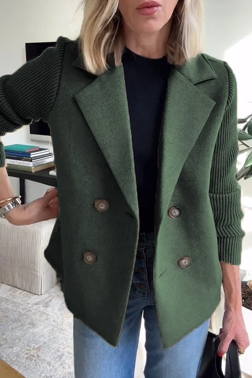 Damenblazer mit Strickärmeln und doppelter Knopfleiste
