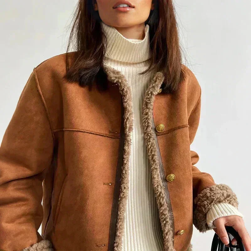Braune Damenjacke in Wildlederoptik mit Teddyfutter
