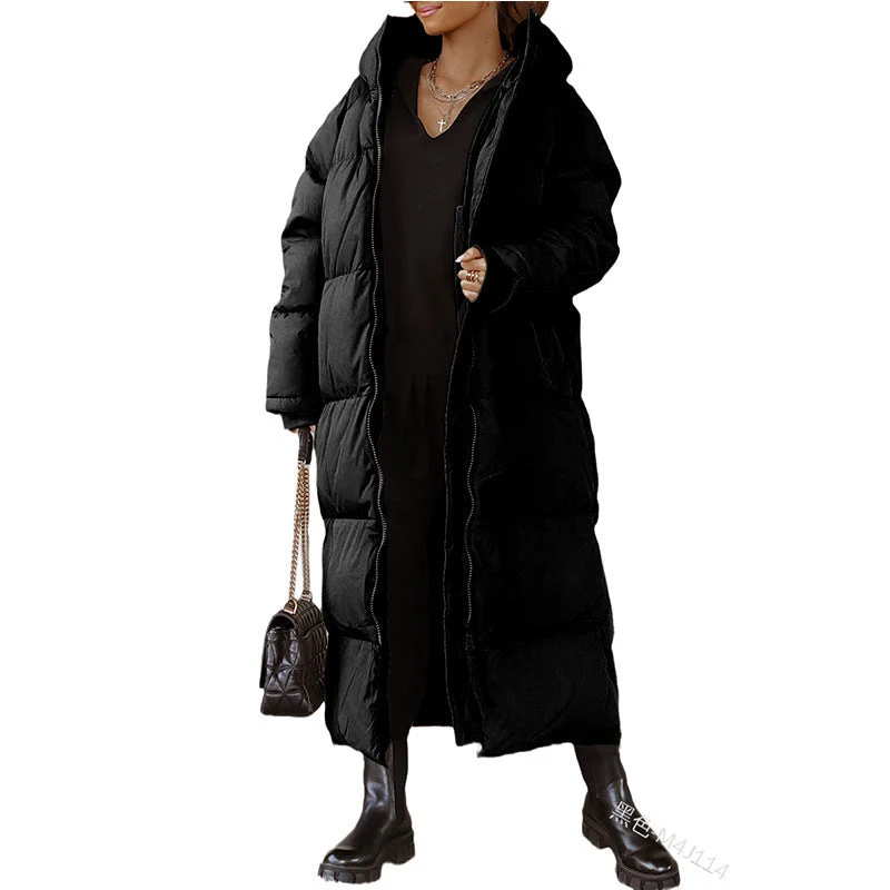 Warme Steppjacke mit Kapuze