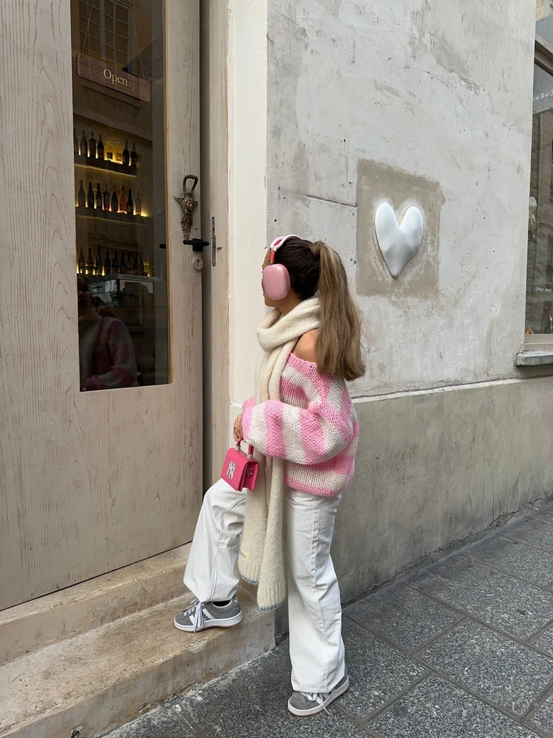 Gestreifter Strickpullover