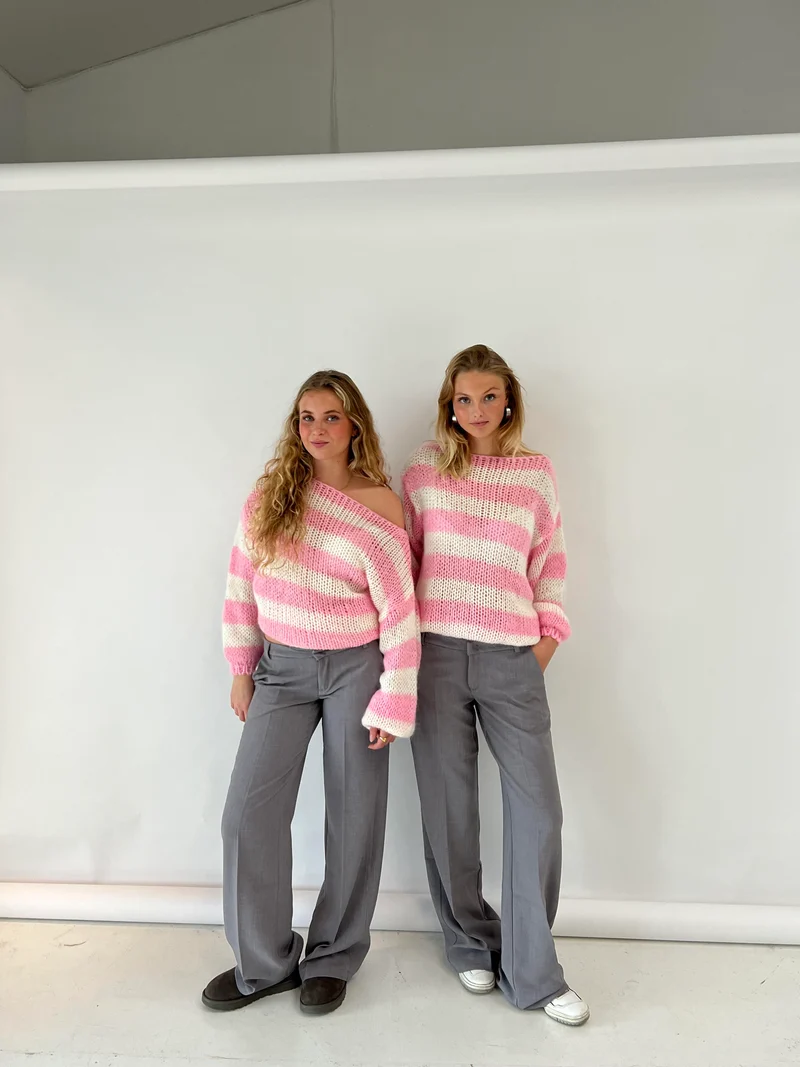 Gestreifter Strickpullover