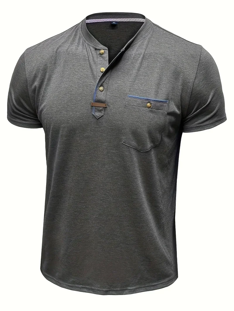 Lässiges T-Shirt mit Brusttasche