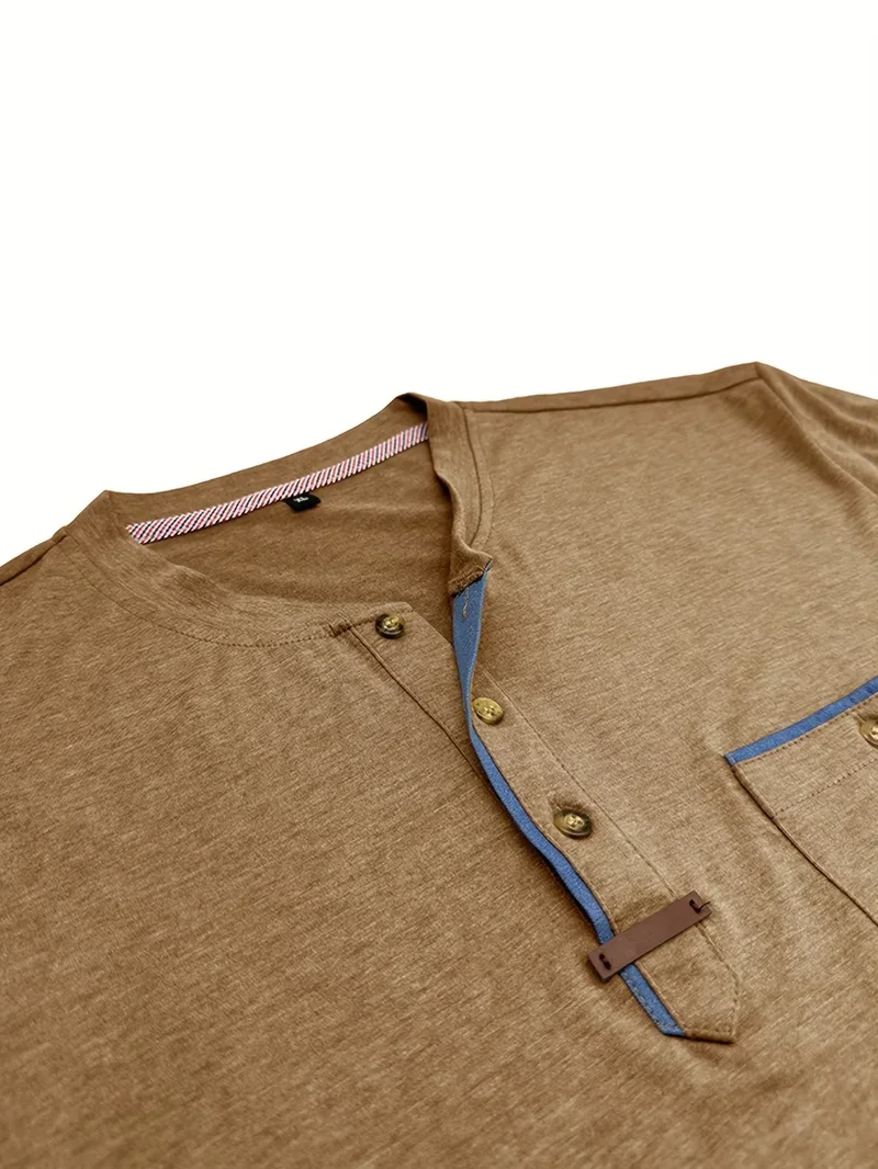 Lässiges T-Shirt mit Brusttasche