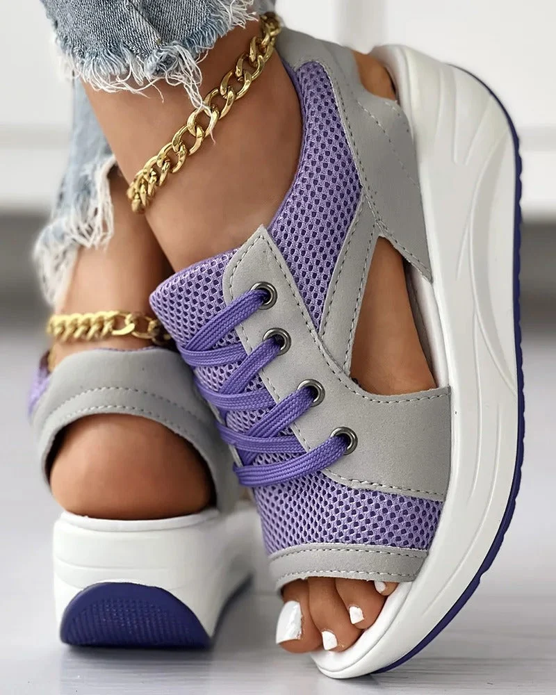 Kontrastfarbene Muffin Sandalen