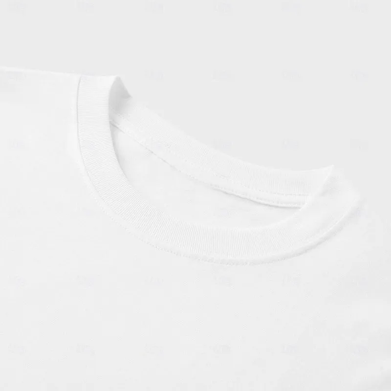 Minimalistisches einfarbiges T-Shirt