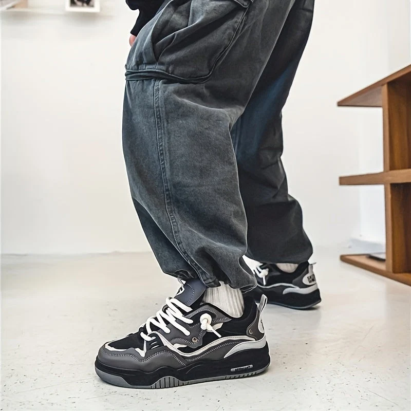 Stylische sommerliche Turnschuhe