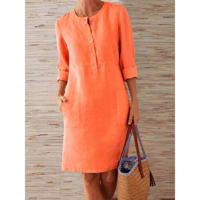 Einfaches knielanges Kleid