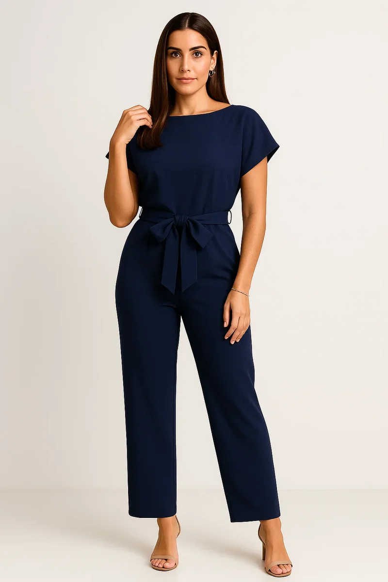 Schicker Jumpsuit mit Gürtel