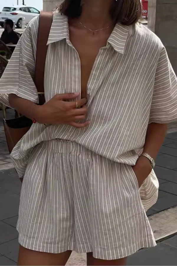Zweiteiliges Lose Bluse und Kurzes Set