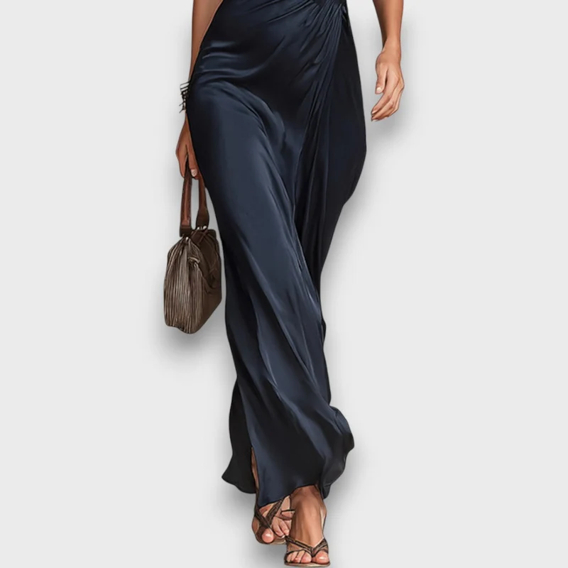 Selira – Satin-Maxikleid mit Reverskragen