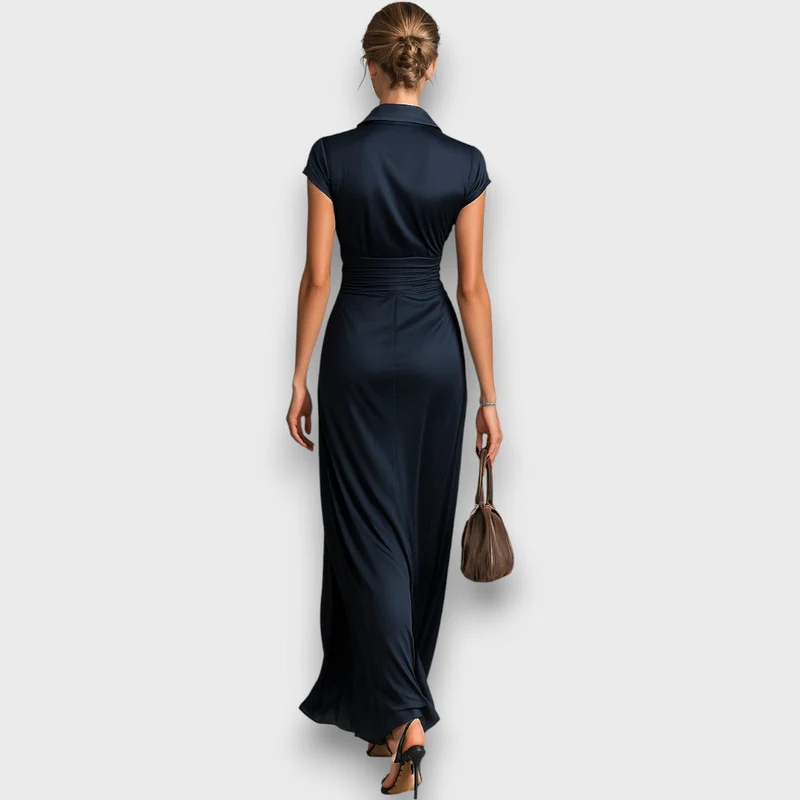 Selira – Satin-Maxikleid mit Reverskragen