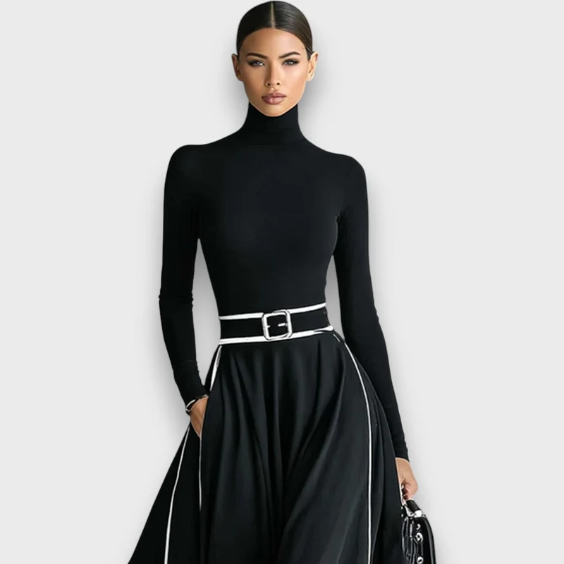 Marceline – Schwarzes Maxikleid mit weißen Nähten