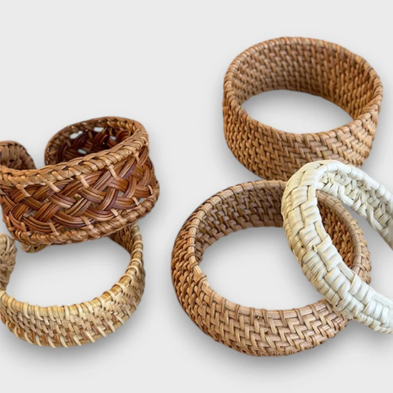 Noelia – Geflochtenes Rattan-Armband