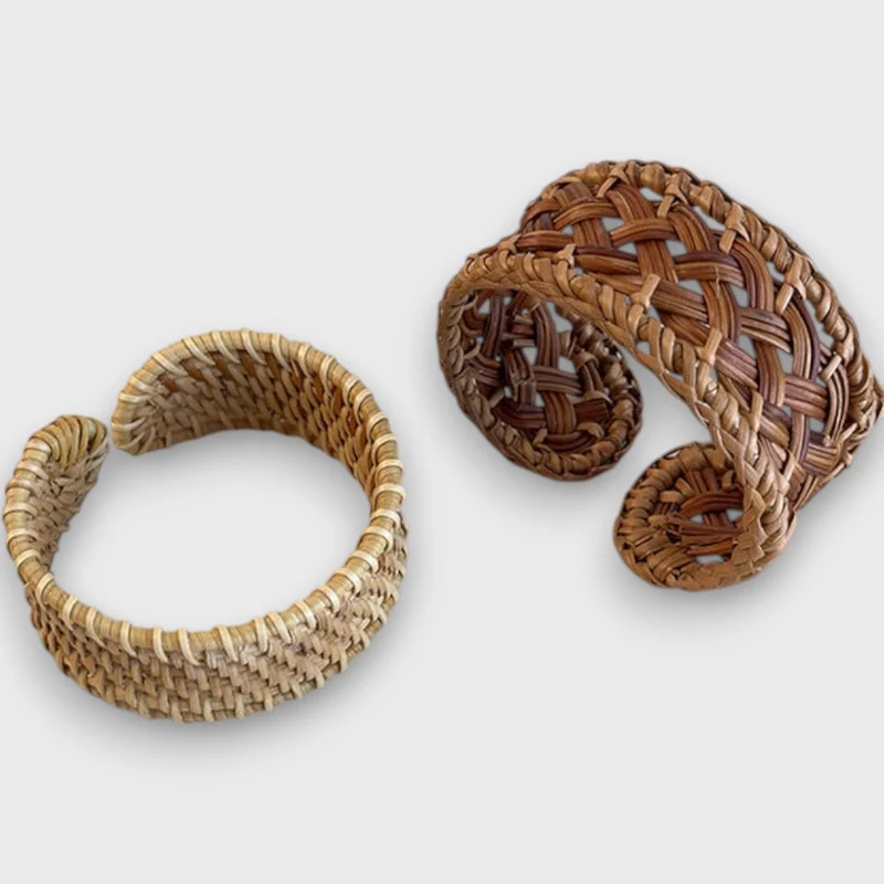 Noelia – Geflochtenes Rattan-Armband
