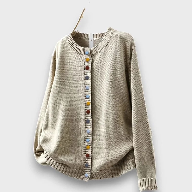 Liora – Strickjacke mit Knopfdetails