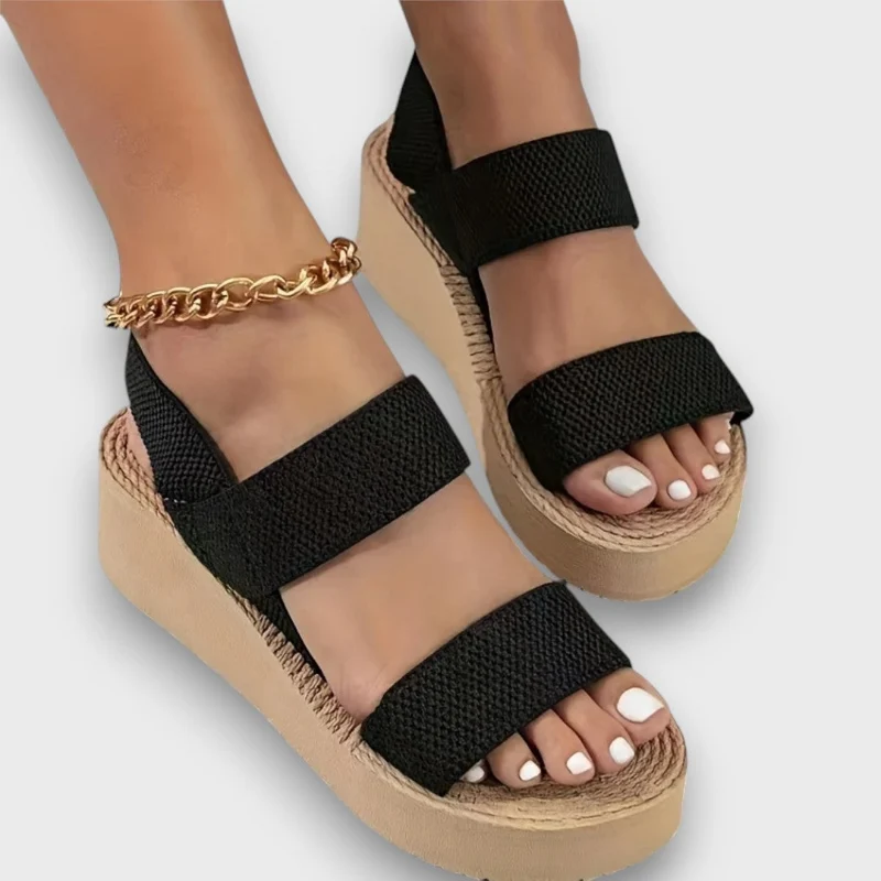 Aneira – Plateau-Sandalen mit schlichter Eleganz