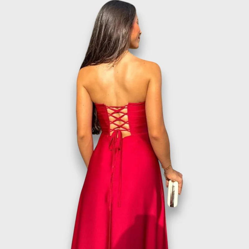Victoria – Schulterfreies Abendkleid mit Rückenschnürung