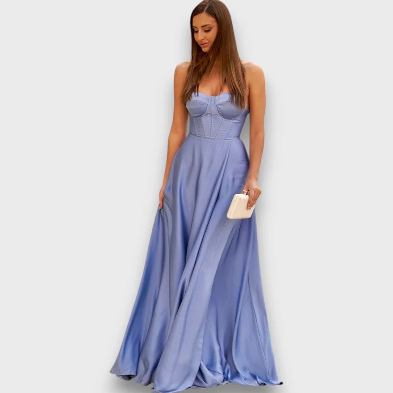 Victoria – Schulterfreies Abendkleid mit Rückenschnürung