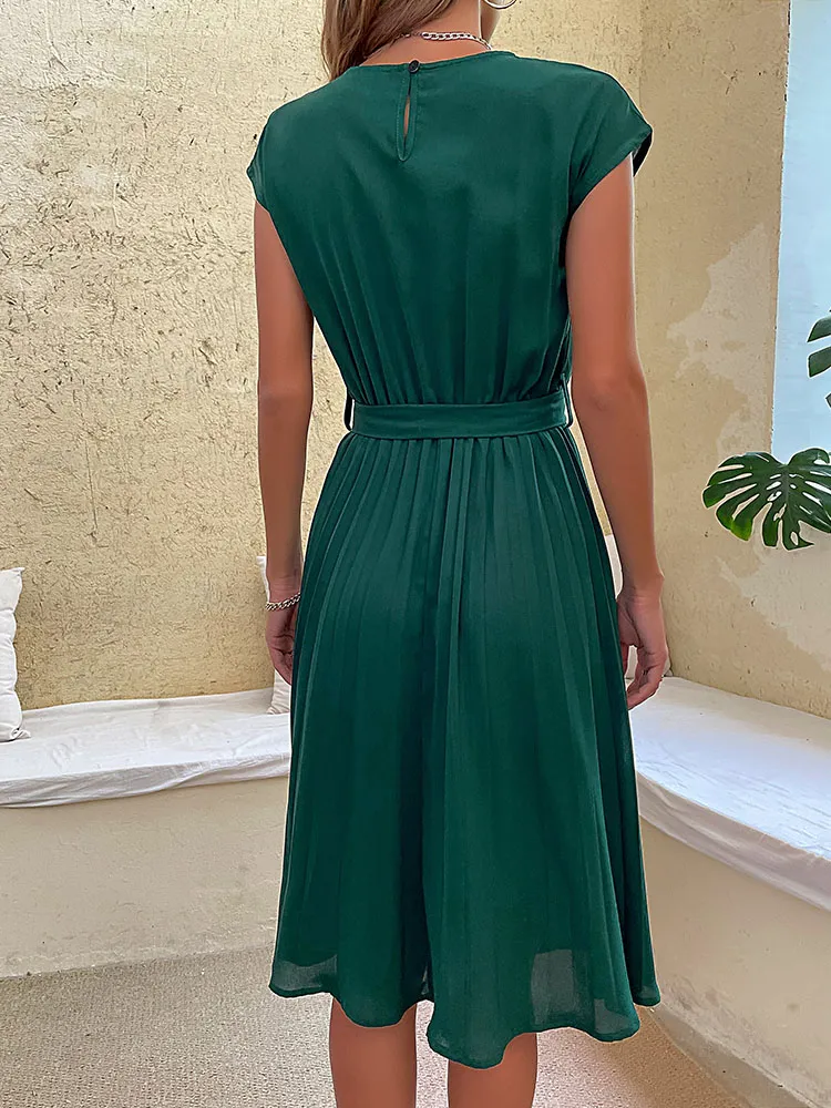 Kurzärmeliges plissiertes lässiges Minikleid