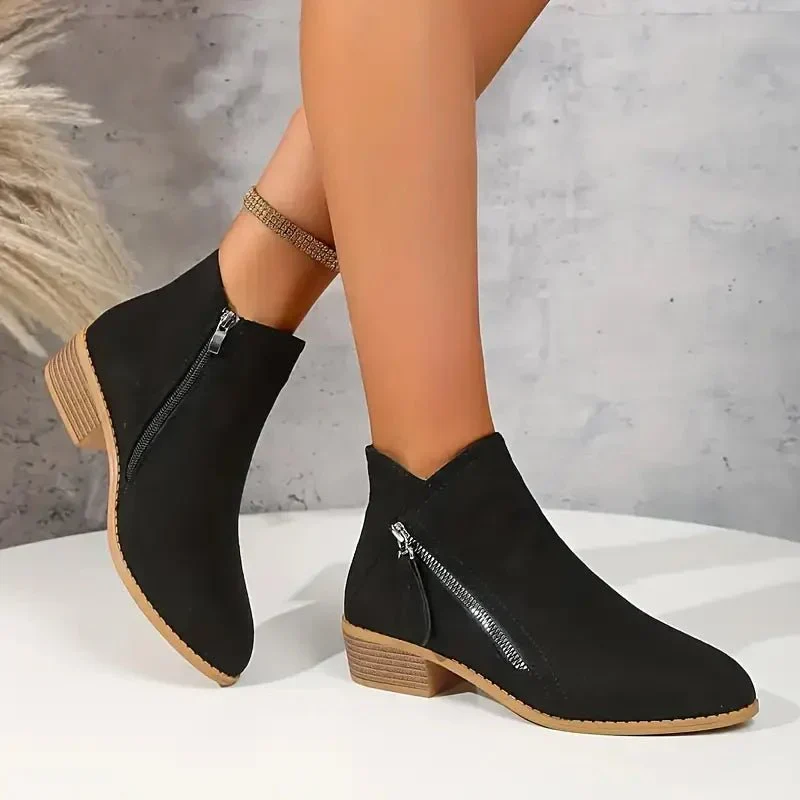 Stützende orthopädische Stiefelette