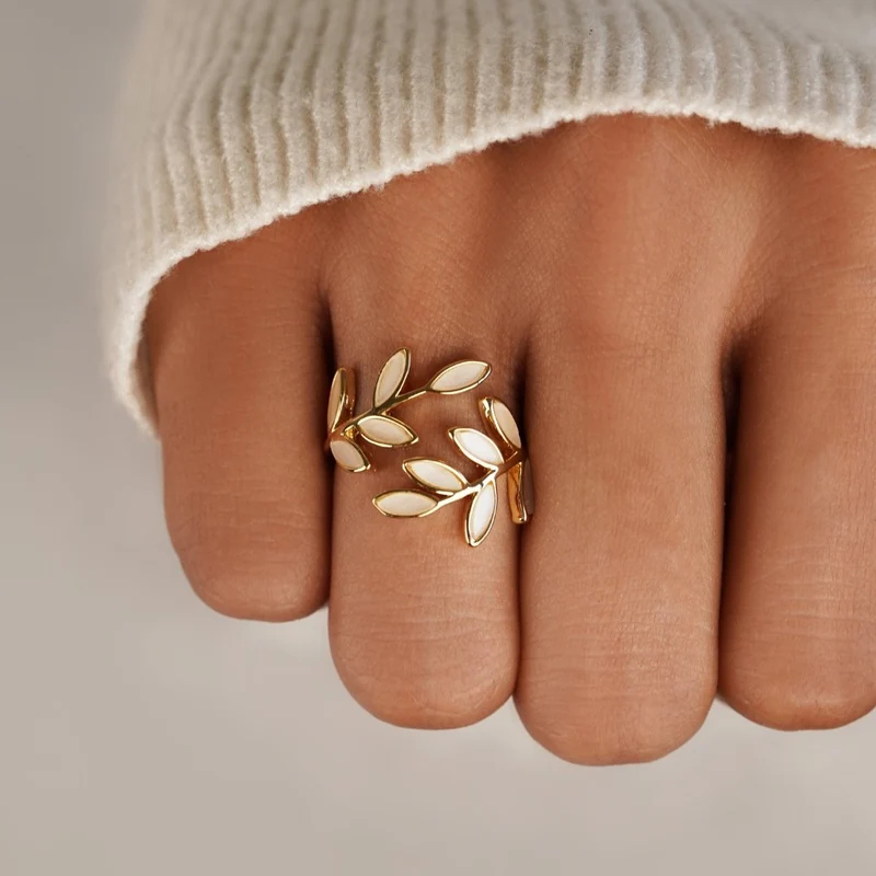 Serene - Goldblatt Ring
