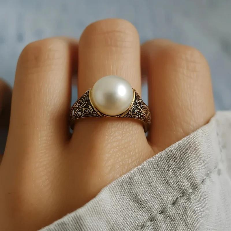 Charm - Vintage Pearl Ring