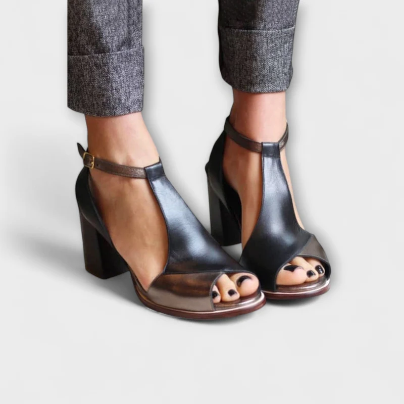 Nadaria – T-Strap Stil mit Komfort
