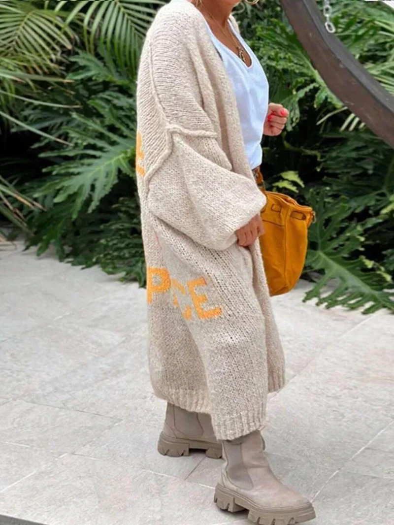 Lässiger großer Cardigan mit Herzmuster und Taschen