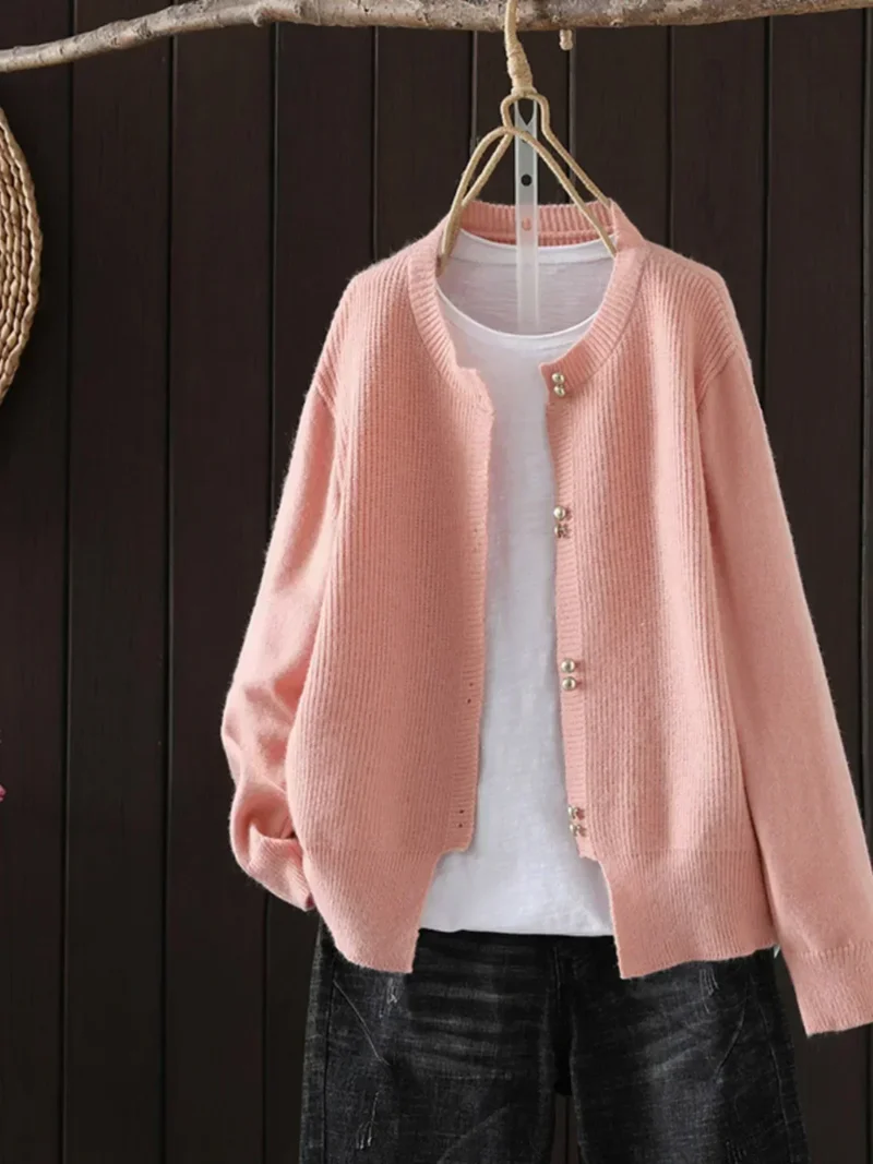 Elara | Perlenknopf Cardigan