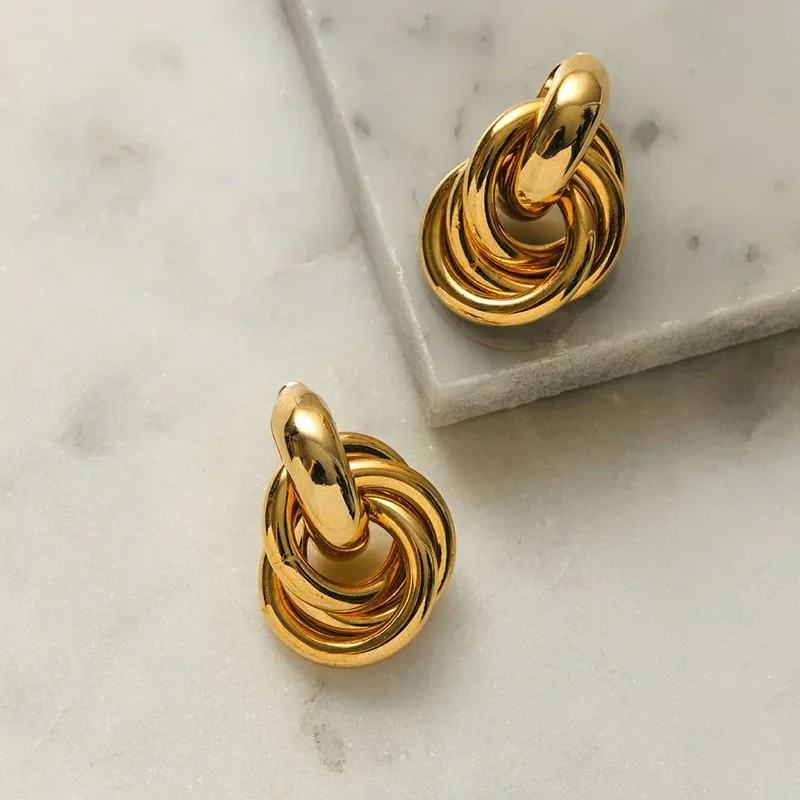 Marzella® | Aussage ineinandergreifende Ohrringe Gold