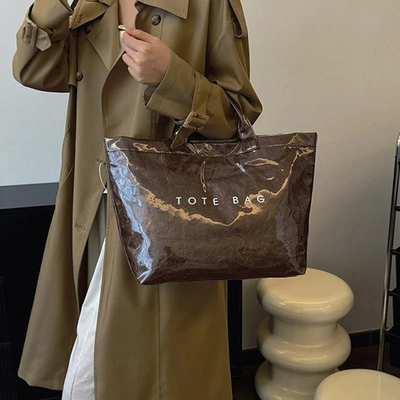 Edelinde® | Tote Tasche mit Zeitungsdruck