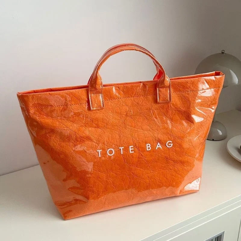 Edelinde® | Tote Tasche mit Zeitungsdruck