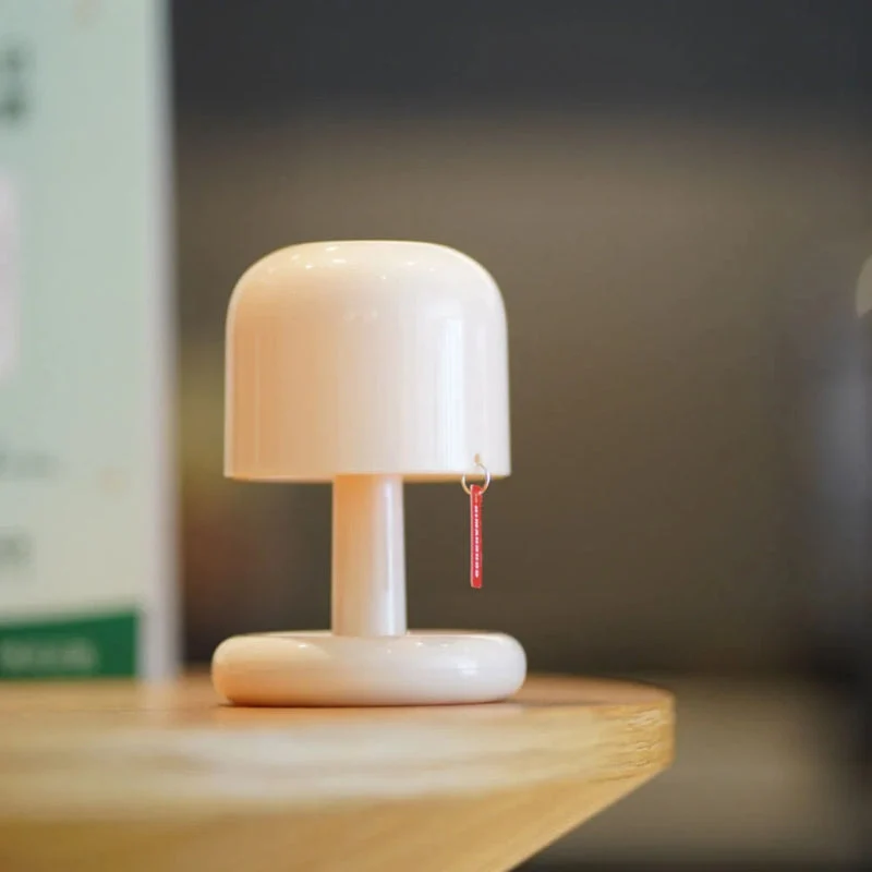 Mini Tischlampe mit USB-Ladestation – Tragbare Tischleuchte für romantisches Ambiente und entspannende Atmosphäre