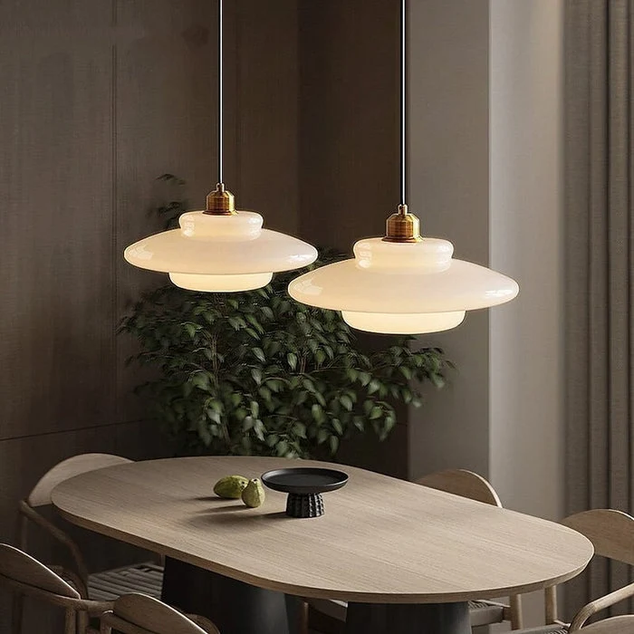 Elegante Pendelleuchte aus Milchglas mit verstellbarer Aufhängung – Hängeleuchte für den Esstisch in verschiedenen Größen