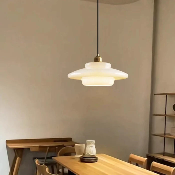 Elegante Pendelleuchte aus Milchglas mit verstellbarer Aufhängung – Hängeleuchte für den Esstisch in verschiedenen Größen