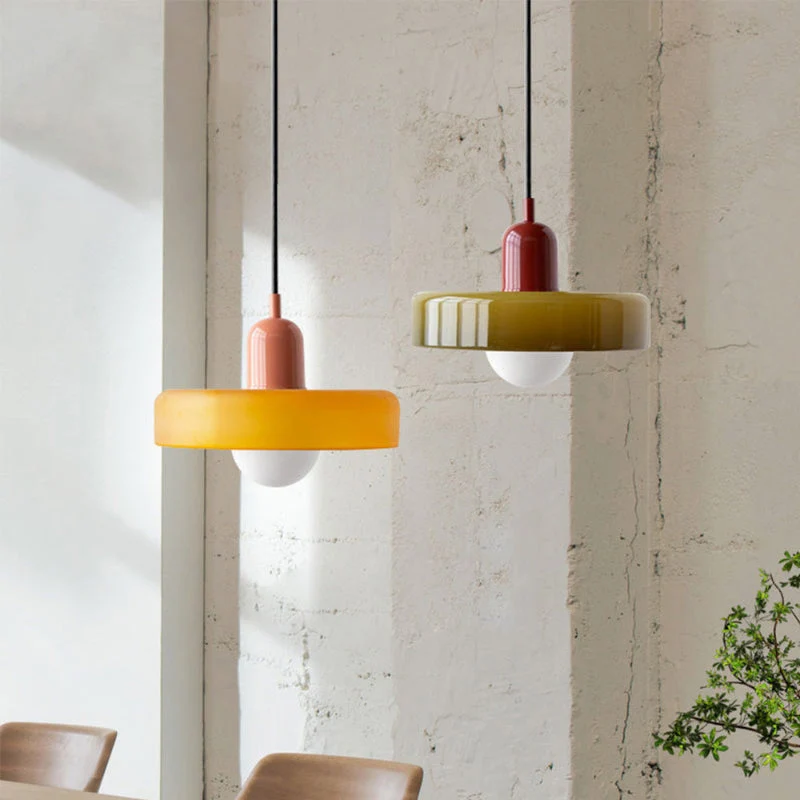 Bauhaus Pendelleuchte aus farbigem Glas für Esstisch – Moderne Hängeleuchte mit G9 Fassung, verstellbare Aufhängung, Ø25-35 cm