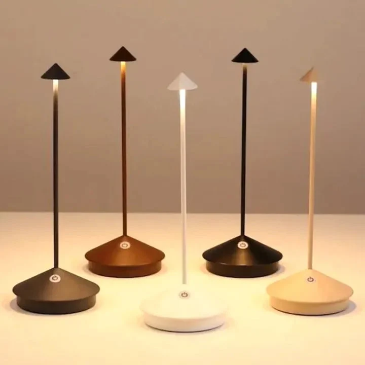 Kabellose LED-Tischleuchte mit Dimmfunktion und wasserabweisendem Design – moderne Tischleuchte für den Innen- und Außenbereich