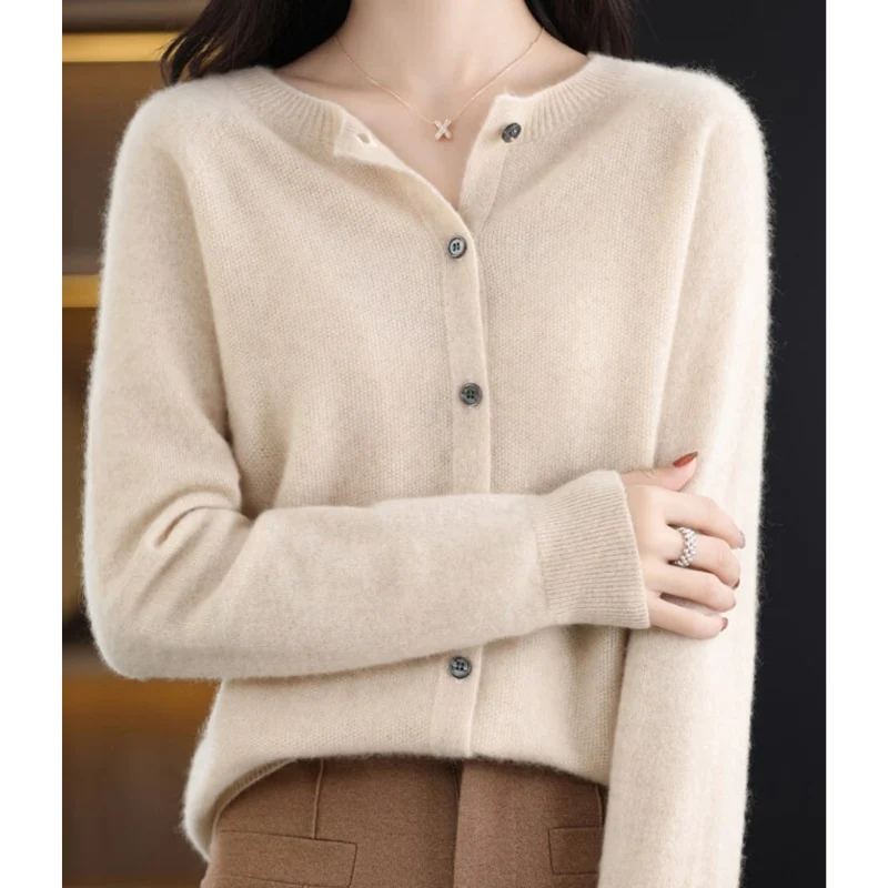 Damen Strickjacke aus Merinowolle – Rundhals-Design für jede Jahreszeit