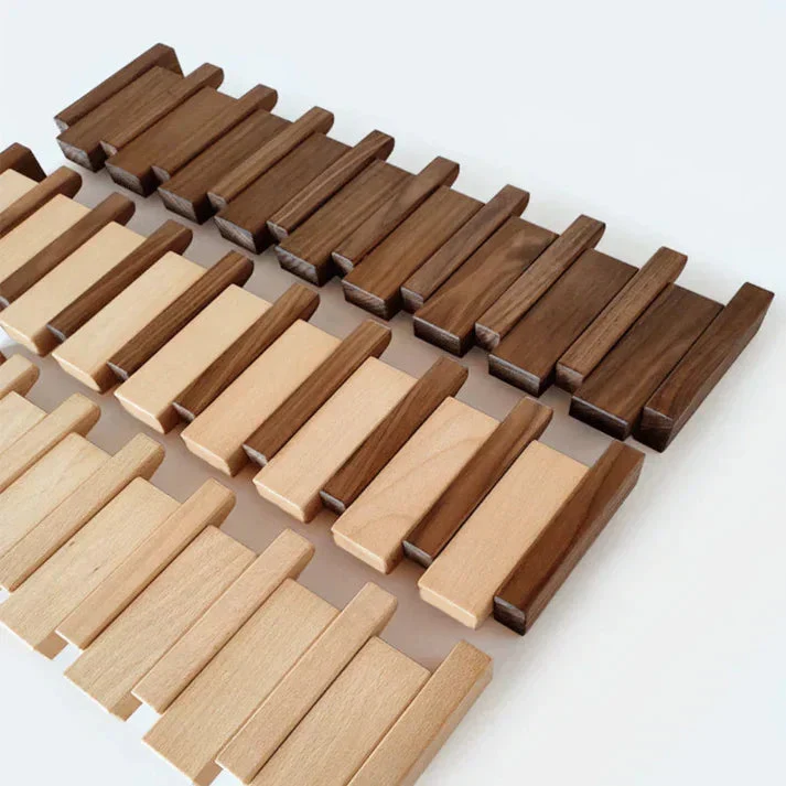 Hölzernes Klavierzugregal mit Mehreren Haken – Stilvolle Garderobe für Mäntel und Hüte, Platzsparendes Design aus Holz