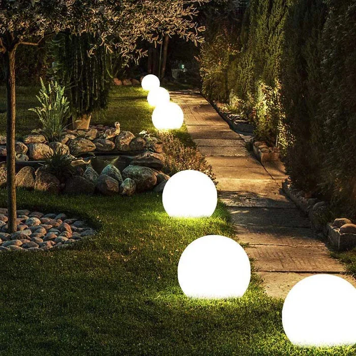 Solar Kugel Gartenbeleuchtung mit 16 Farben und Fernbedienung – LED Gartenleuchte für Innen und Außen